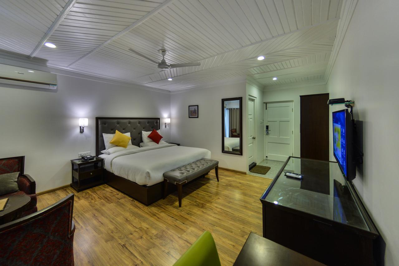 Hotel Metropolis ศรีนาการ์ ภายนอก รูปภาพ