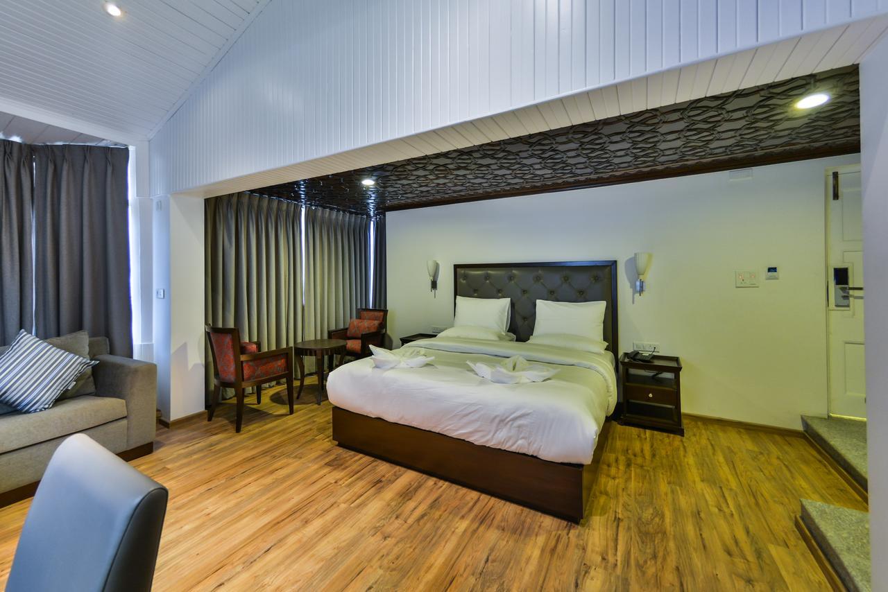 Hotel Metropolis ศรีนาการ์ ภายนอก รูปภาพ