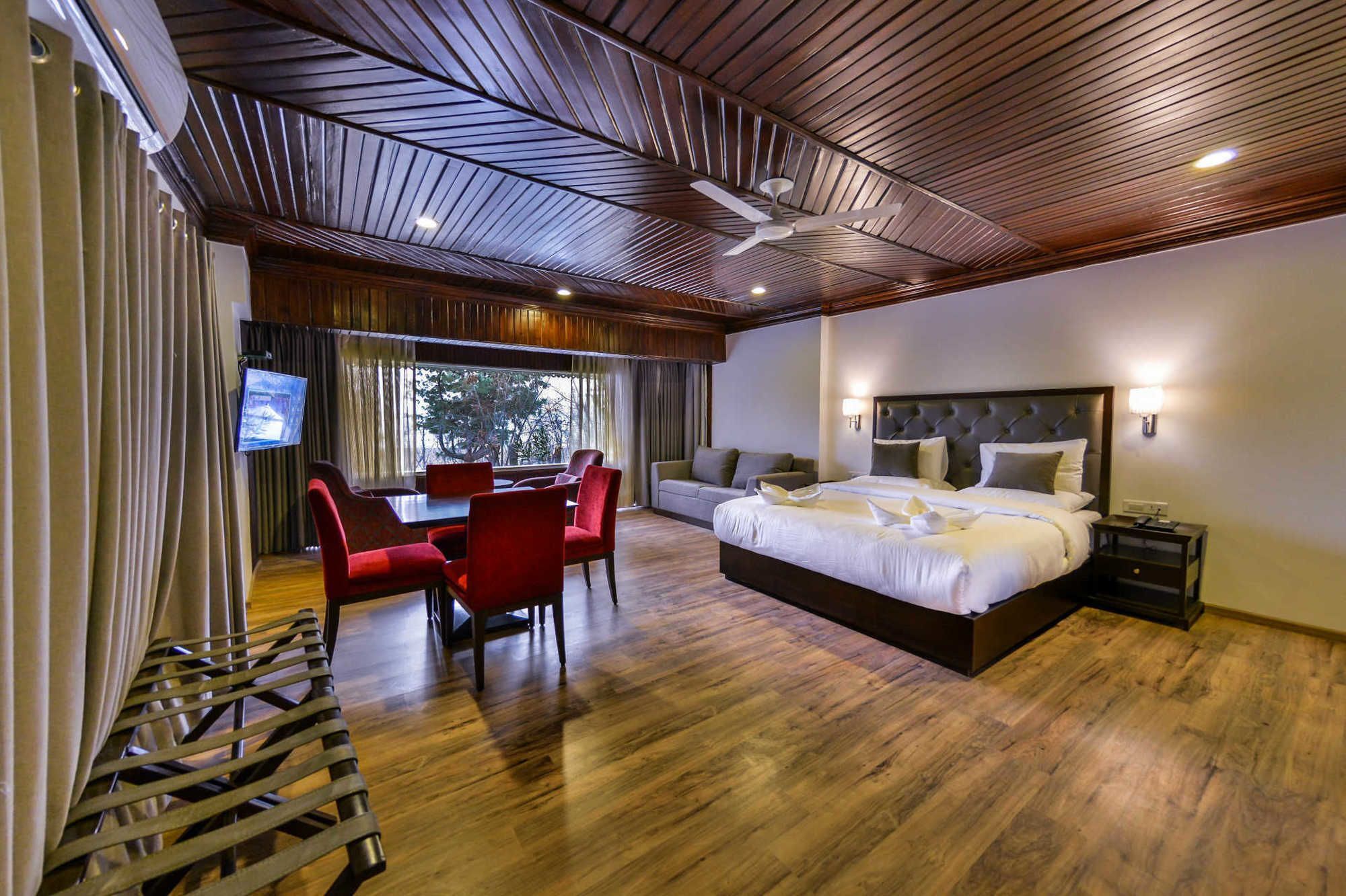 Hotel Metropolis ศรีนาการ์ ภายนอก รูปภาพ